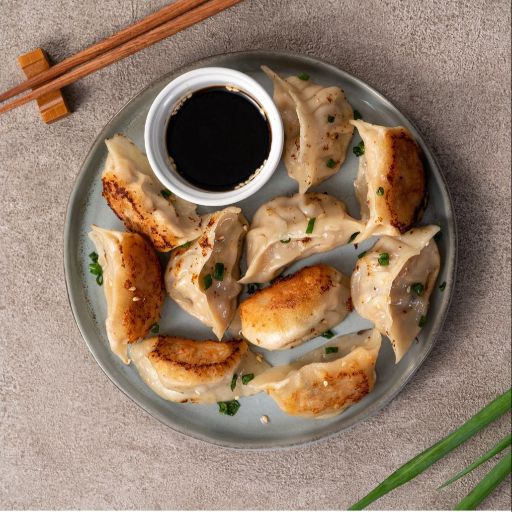 Shanghai Pan-Fried Chicken Dumpling 上海鸡肉煎饺 (8 Pcs)