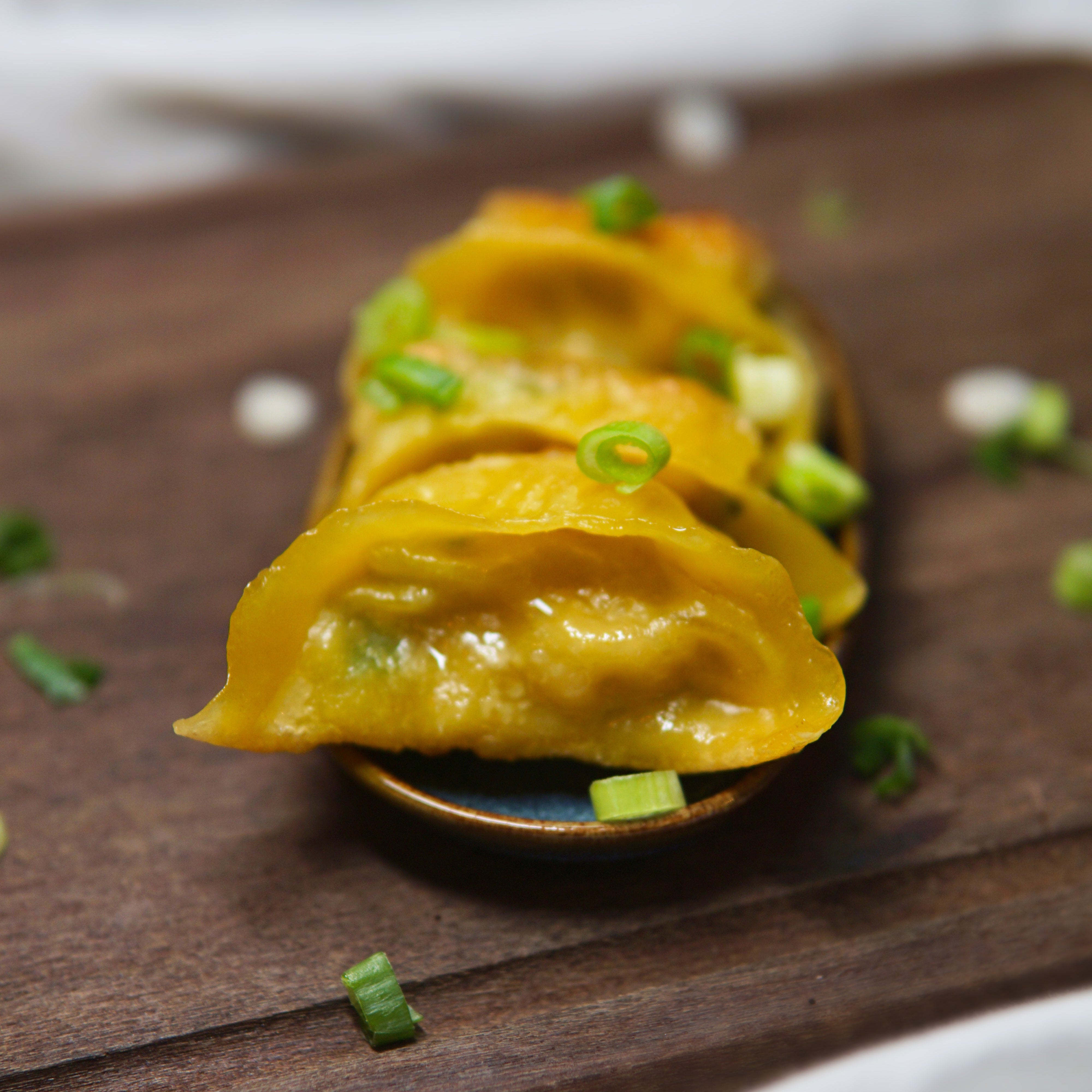 Pan Fried Vegetable Dumpling 蔬菜粉丝素煎饺 (8 Pcs)